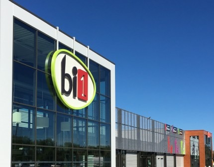 Supermarché Bi 1 et magasin de bricolage Weldom (77)